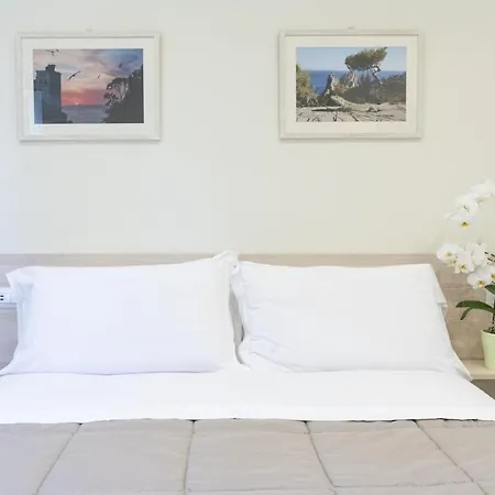 Апартаменти Sorrentovibes - Modern With Terrace, Swimming Pool&tennis Сорренто