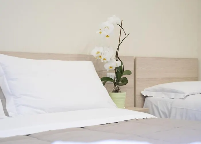 Sorrentovibes - Modern With Terrace, Swimming Pool&tennis Sorrento