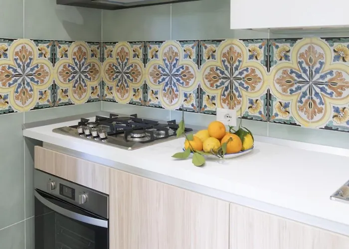 Sorrentovibes - Modern With Terrace, Swimming Pool&tennis Lejlighed Sorrento