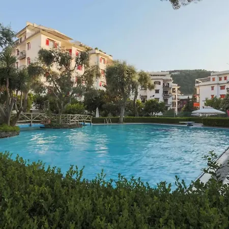 Sorrentovibes - Modern With Terrace, Swimming Pool&tennis *