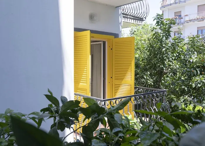 Apartment Sorrentovibes - Modern With Terrace, Swimming Pool&tennis Sorrento