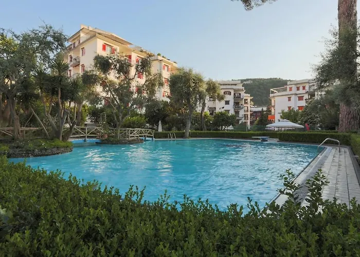 Appartement Sorrentovibes - Modern With Terrace, Swimming Pool&tennis *