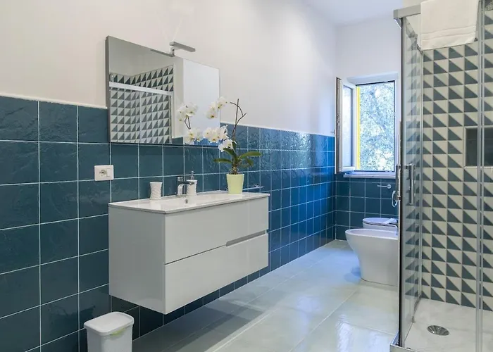 Sorrentovibes - Modern With Terrace, Swimming Pool&tennis Sorrente