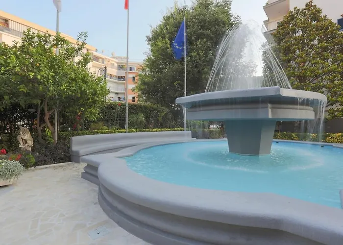 Sorrentovibes - Modern With Terrace, Swimming Pool&tennis Sorrento