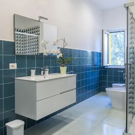 Sorrentovibes - Modern With Terrace, Swimming Pool&tennis Сорренто