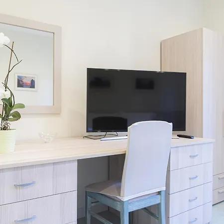 Sorrentovibes - Modern With Terrace, Swimming Pool&tennis Сорренто