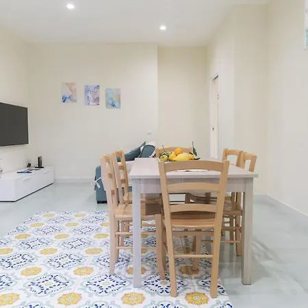 Apartmán Sorrentovibes - Modern With Terrace, Swimming Pool&tennis Sorrento